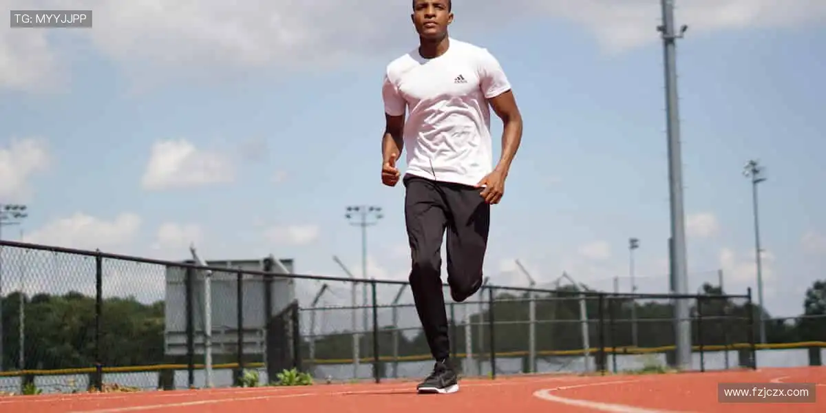 🎮互动直播，弹幕狂欢让观赛更有温度！💬